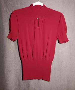 Vintage Nine West Red Keyhole Sweater Women's Medium Short Sleeve Office Siren